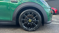 MINI Hatchback 135kW Cooper S Level 2 33kWh 3dr Auto Electric Hatchback